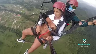 The number 1 african actress from Colombia Mariana Martix goes paragliding masturbating naked