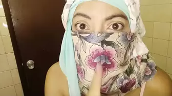 CHARMING MILF Arab In Sweet Jeans And Niqab Masturbation Muslim Squirting Vagina And Squirts On Jeans