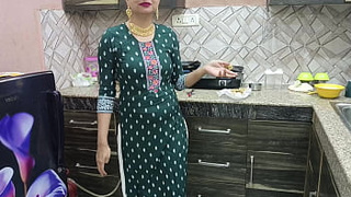 Indian Punjabi Ma putt new Desi chudai full gaaliyan Punjabi full HD Desi sardarni stepmom drilled with giant wang bund Mari in Kitchen Punjabi audio